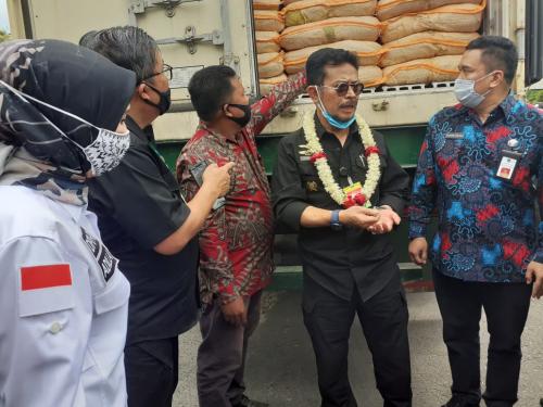 Menteri Pertanian Launching Ekspor Kubis Perdana